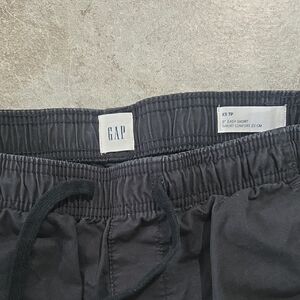 GAP Men's Black Cargo Shorts